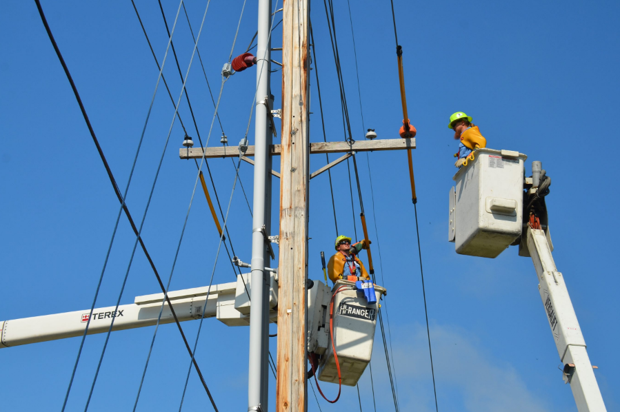 Electrical Pole Services 2 
